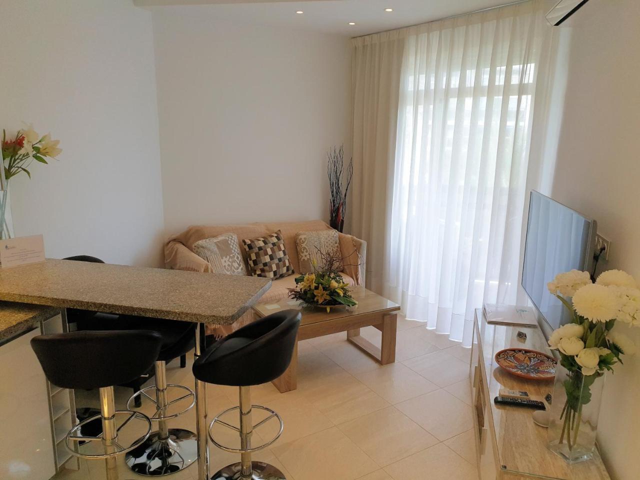 Skol Apartments มาร์เบยา ภายนอก รูปภาพ